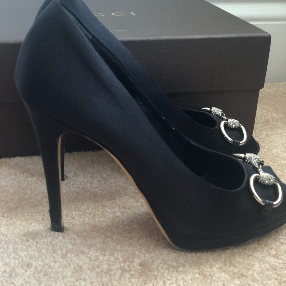 Gucci black diamond horsebit peep toe heels - Picture 2 of 6